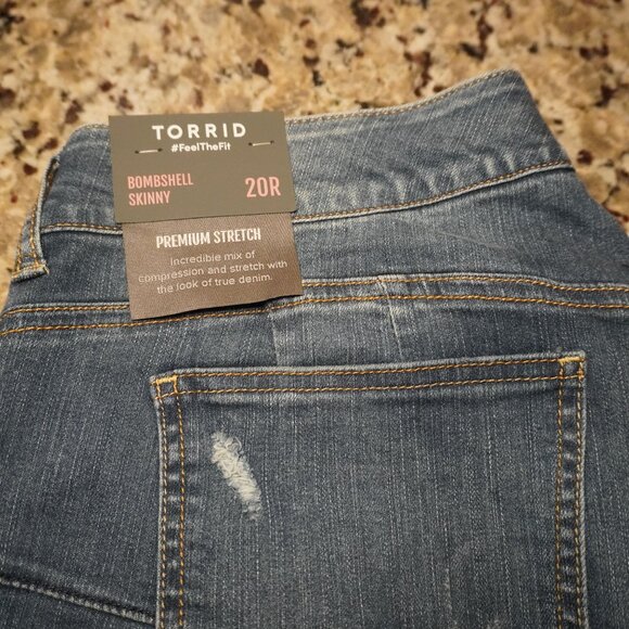 NWT- TORRID-Bombshell Skinny Denim- Premium Stretch- Size 20R - Picture 4 of 4